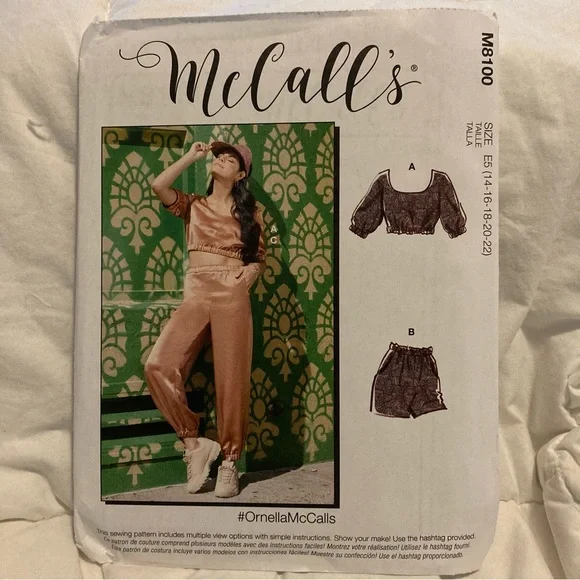 McCall’s Sewing Pattern 8100 - Picture 2 of 3